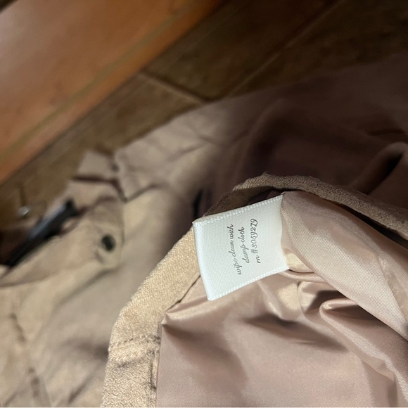 QUINN Full Zip Up Zip Pockets Tan Faux Suede Lined Jacket Women's Size small - Picture 7 of 9